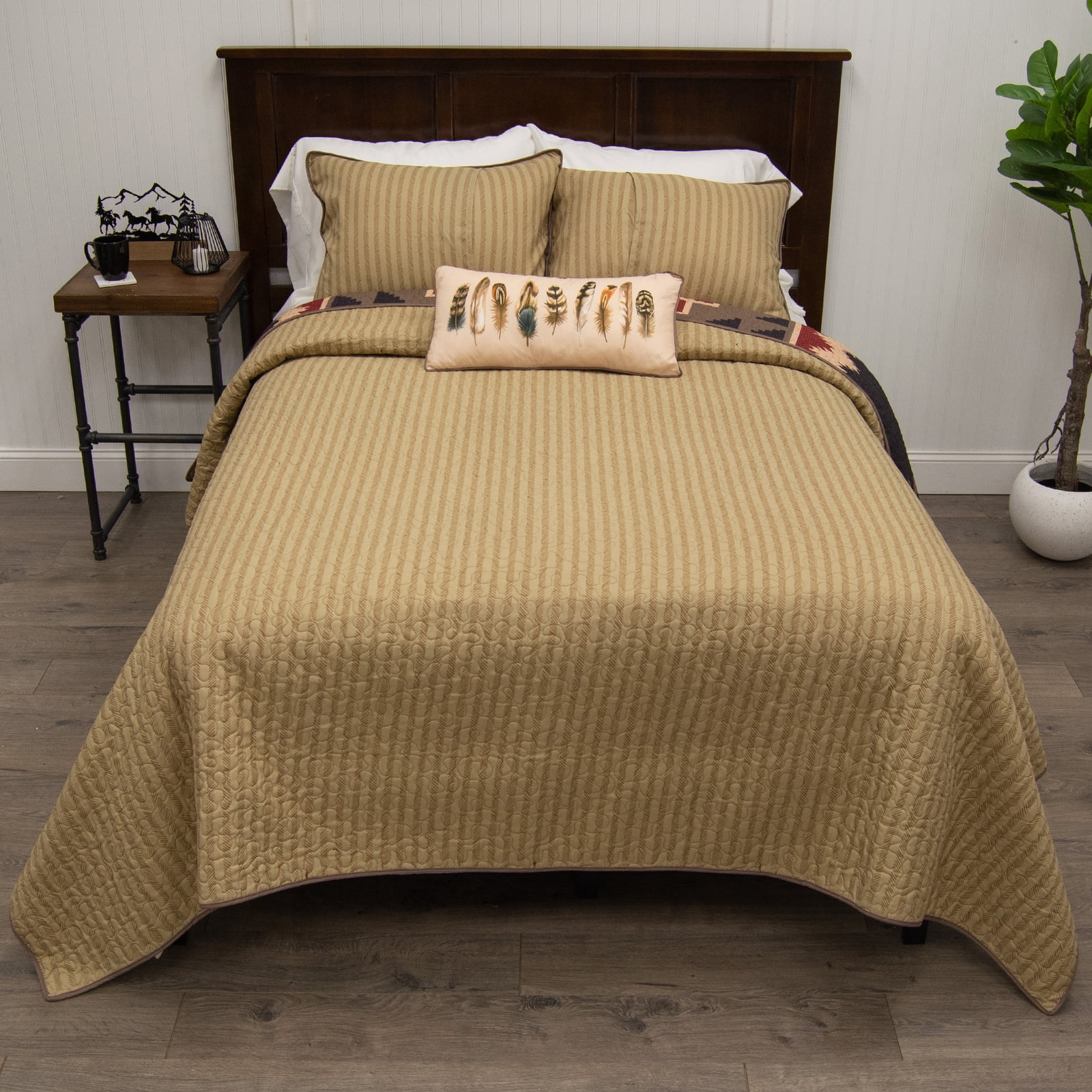 Donna Sharp Mojave Red 3PC Polyester King Quilt Set -Southwest Design Quilt and Shams - Machine washable