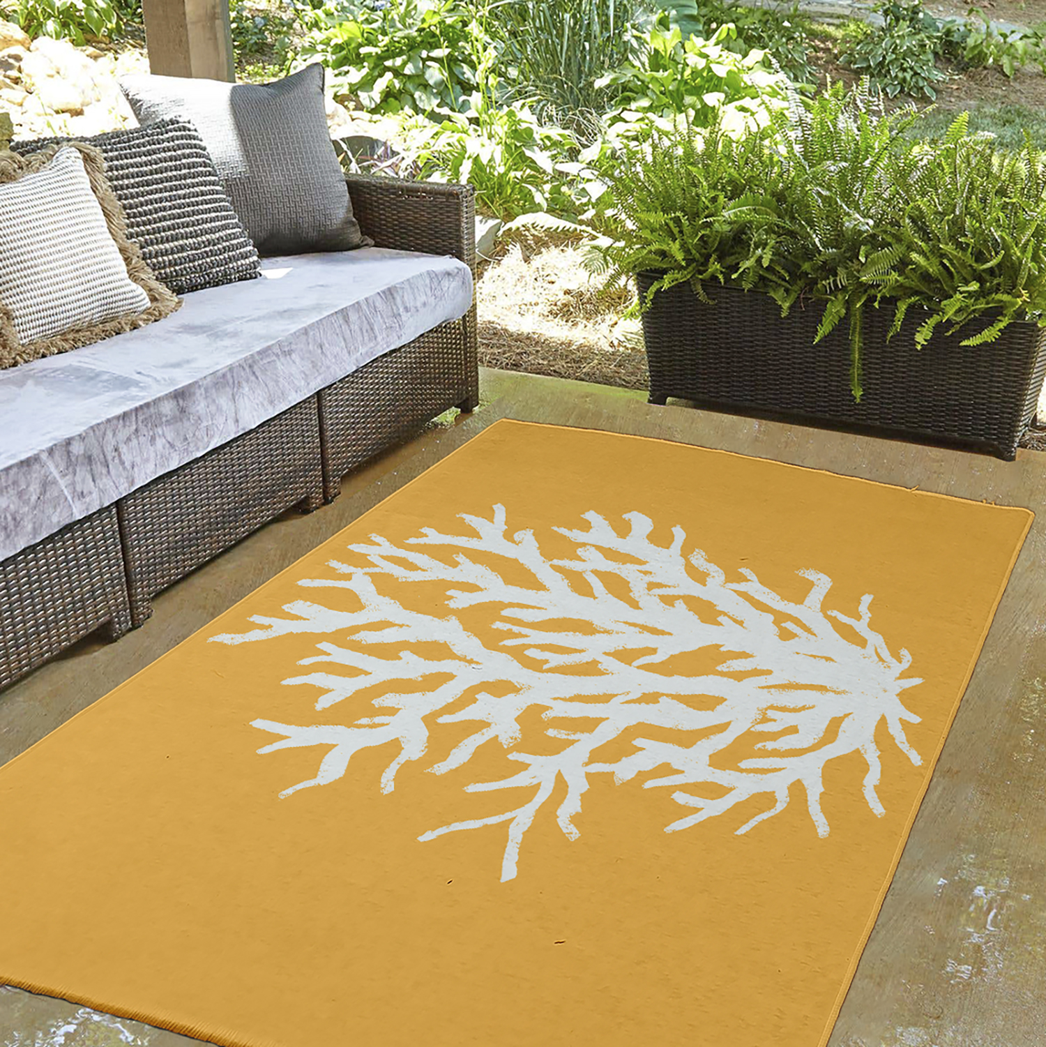 3' x 5' Simply Daisy Big Seaweed Beach Style Chenille Area Rug, Egg Yolk Yellow