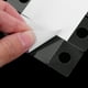 thumbnail image 4 of 500 unidades de pestañas adhesivas transparentes con orificio ranurado para colgar artículos., 4 of 7