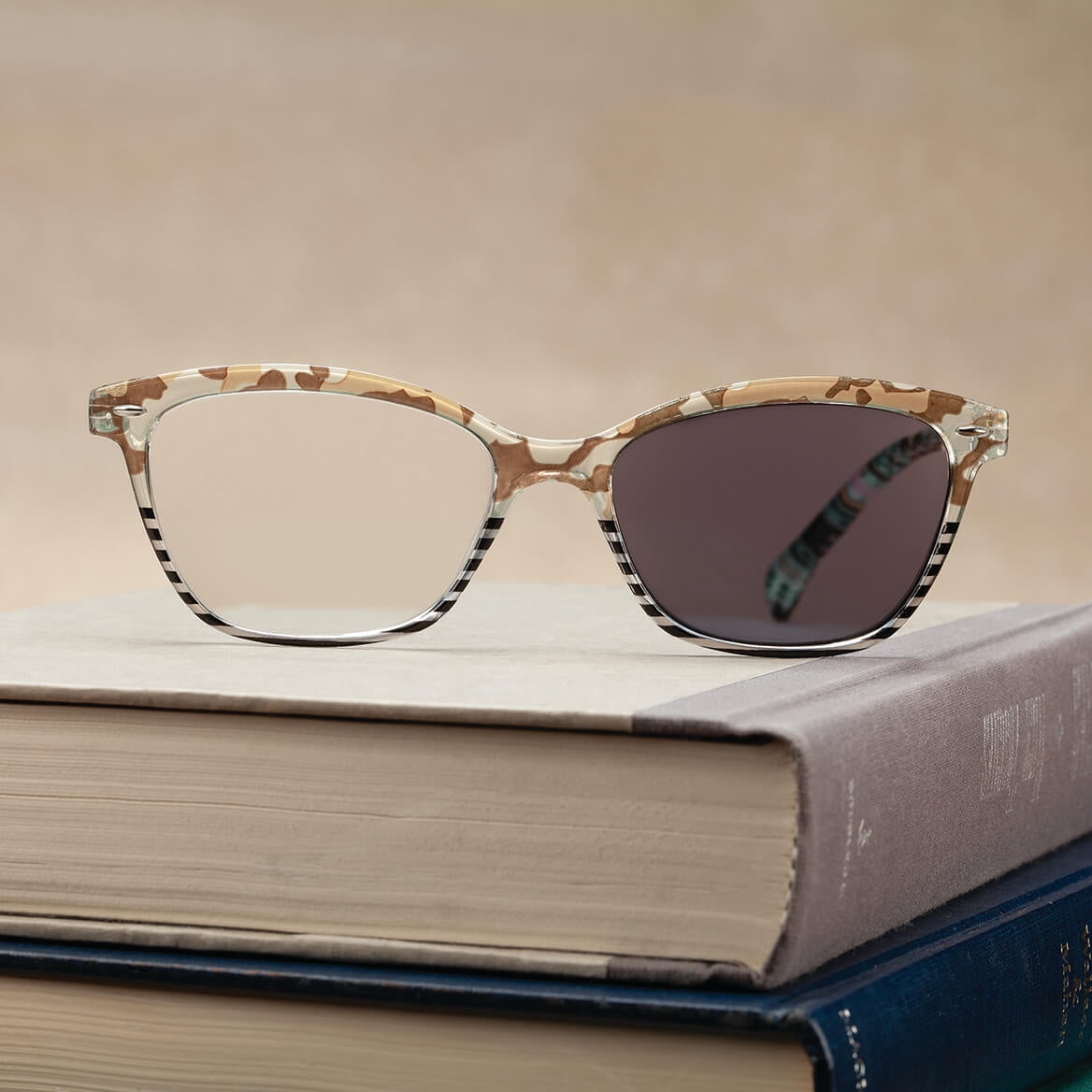 Women's Photochromatic Reading Glasses