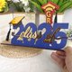 thumbnail image 5 of Graduación y vuelta al cole 2025 Adornos de madera para escritorio Decoraciones para la temporada de graduación 2025 Adornos de madera para la temporada de graduación, 5 of 7