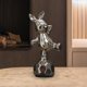 thumbnail image 1 of Artesanía escultura de animales pequeños estatuilla decoraciones galvanoplastia para mesitas de noche, superficie de repisa de chimenea artesanía Conejo en fútbol Soledad sostenedor del estante, 1 of 9