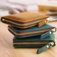 thumbnail image 3 of Cartera de cuero genuino hecha a mano sencilla, billetera corta vintage de cuero de Caballo Loco con cremallera, billetera de piel de vaca con capa superior, 3 of 6