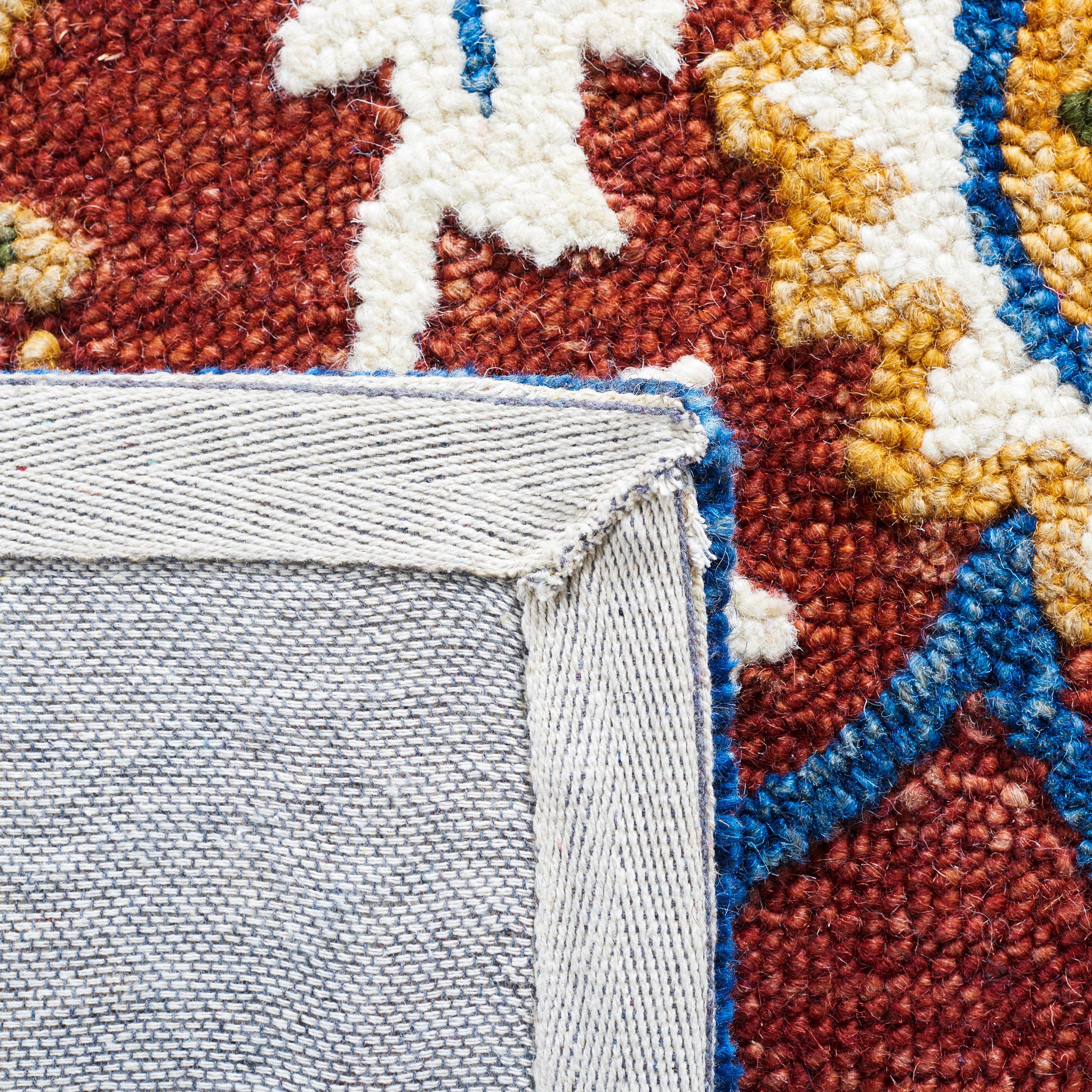SAFAVIEH Blossom Lecia Floral Area Rug, Rust/Blue, 4' x 6'