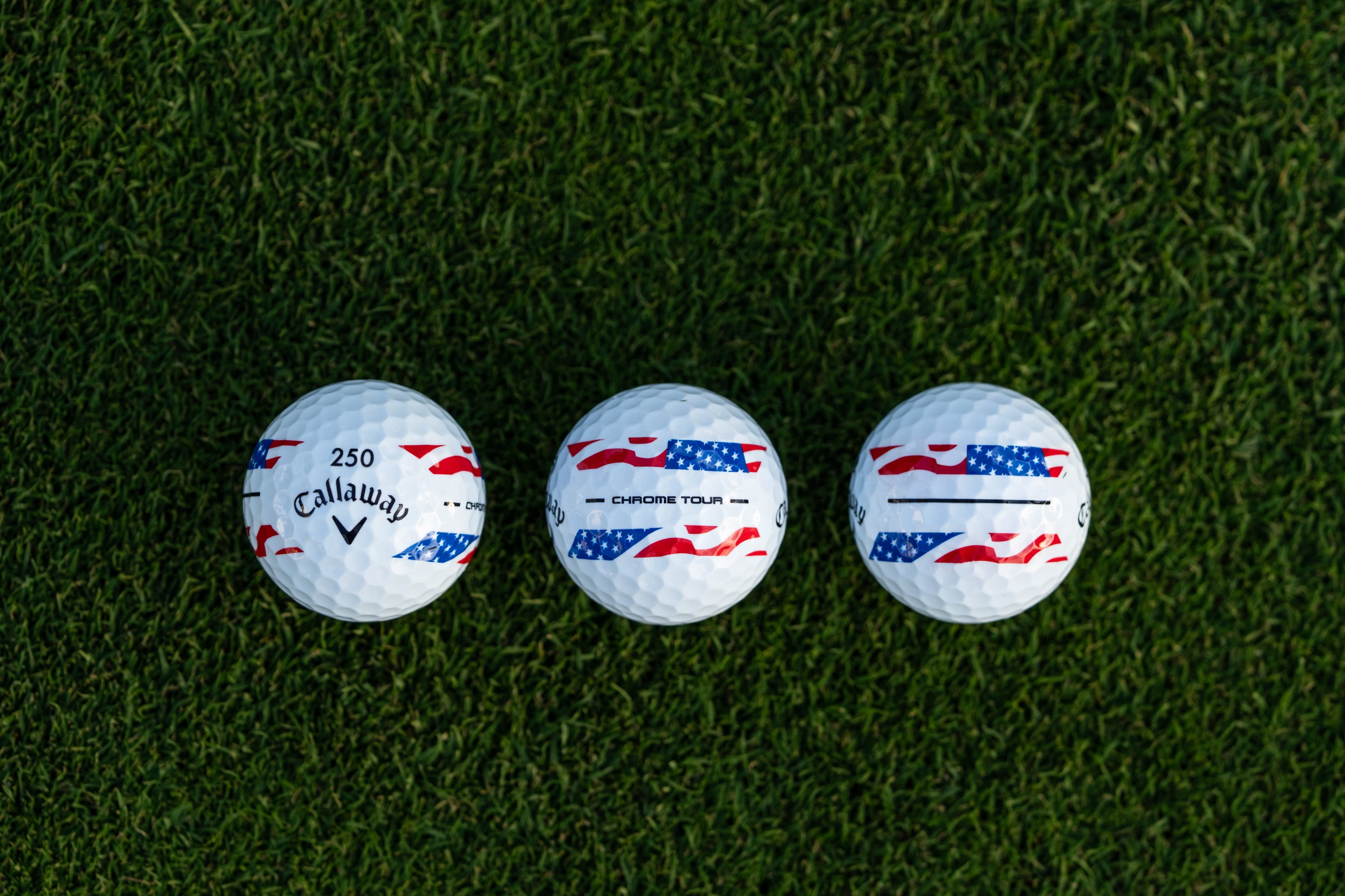 Callaway Golf Chrome Tour 26 - USA Stripe 12 ball pk