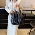 thumbnail image 3 of Bolsa de tela acolchada, Bolsos de mano de diseño elegantes y de lujo con relleno de algodón para mujer, bolso de hombro acolchado suave para el invierno. NEGRO, 3 of 4