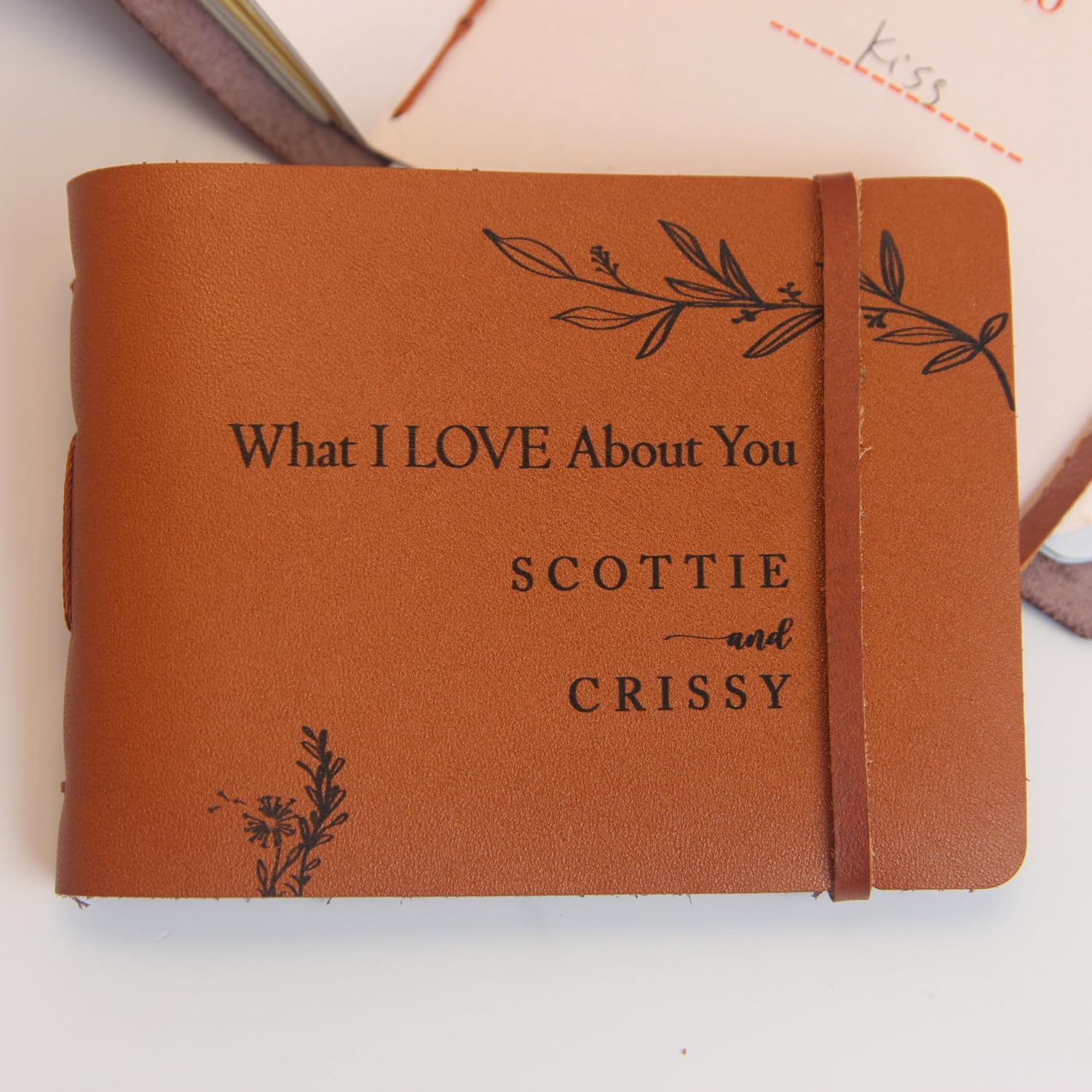 Personalized What I Love About You Book, 50 Fill-in-the-Blank Reasons Why I Love You, Pocket Size Leather Journal Gift for Boyfriend, Husband, Him, Girlfriend, Couple, Christmas Day Gifts