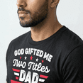 thumbnail image 3 of Playera Camiseta Para Papá Casual Regalo Día Padre Dios Me Regaló Dos Títulos: Papá Y Papi, Y Los Llevo Con Orgullo, 3 of 5