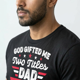 thumbnail image 3 of Playera Camiseta Para Papá Casual Regalo Día Padre Dios Me Regaló Dos Títulos: Papá Y Papi, Y Los Llevo Con Orgullo, 3 of 5