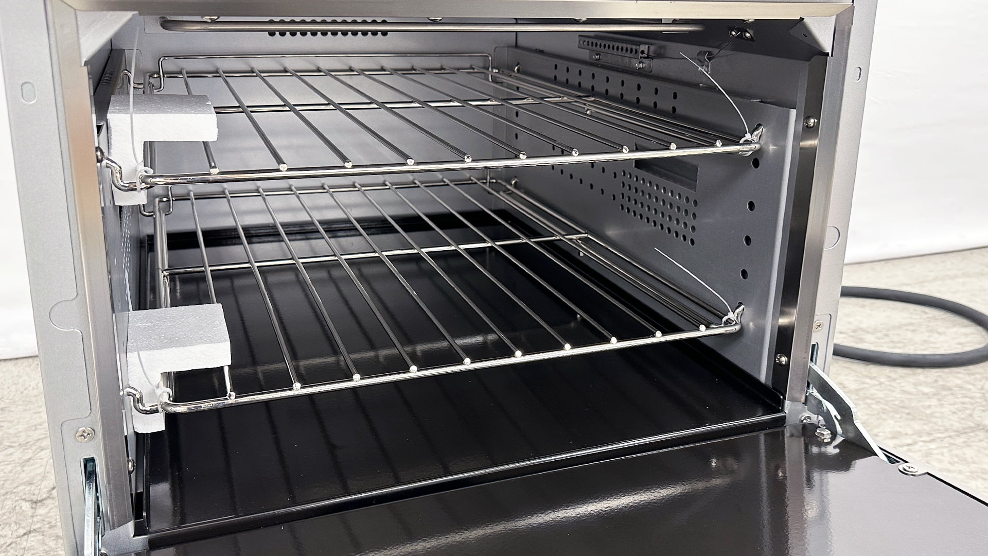 24in. 4 Burner Electric Range Standard Oven Sealed Element 208V/60Hz, Heavy Duty Electric Hot Plate Oven, NSF