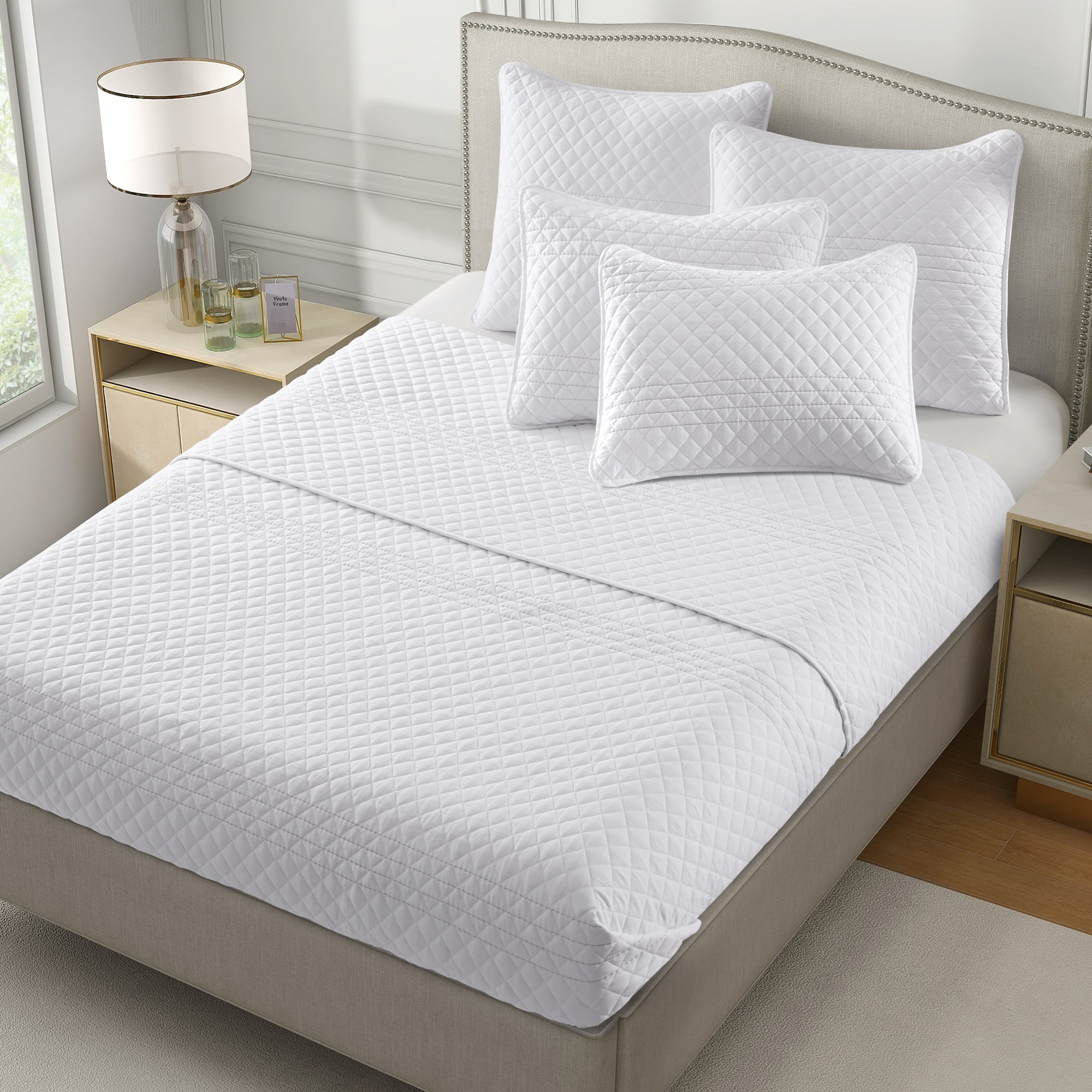 Bonlino Farmhouse Quilt Oversized King Set, Lightweight Soft Striped Bedspread with 2 Pillow Shams (White, Oversized King)