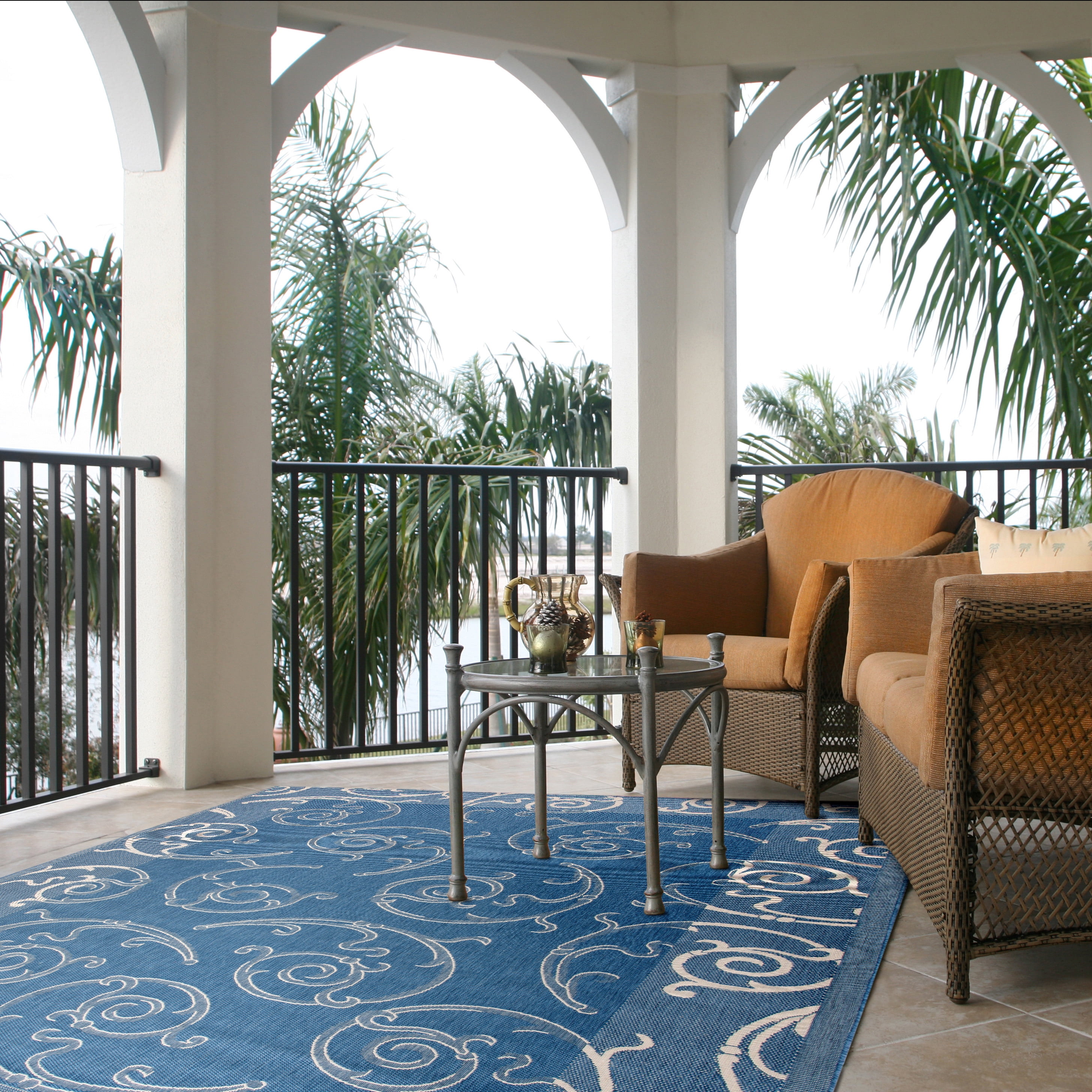 Safavieh Courtyard Daniel Oriental Indoor/Outdoor Area Rug, Blue/Natural, 2' x 3'7"