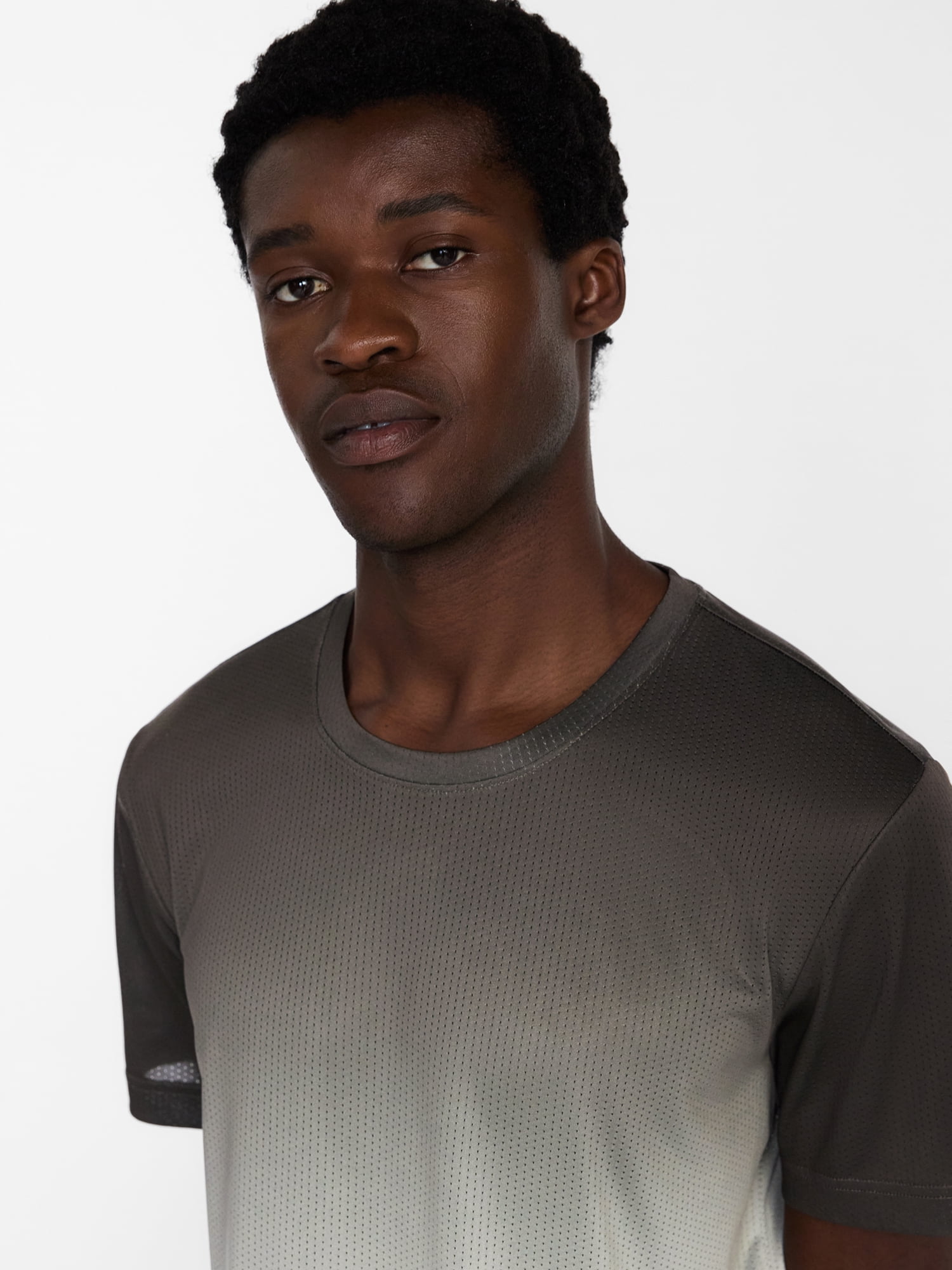 Athletic Works Men's and Big Men's Active Ombre Perforated Mesh Performance Tee Shirt, Sizes XS-5XL