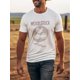 thumbnail image 1 of Camiseta con estampado gráfico elegante para hombre: ropa informal cómoda con diseños llamativos. Camisetas de manga corta de alta calidad para el día a día., 1 of 4