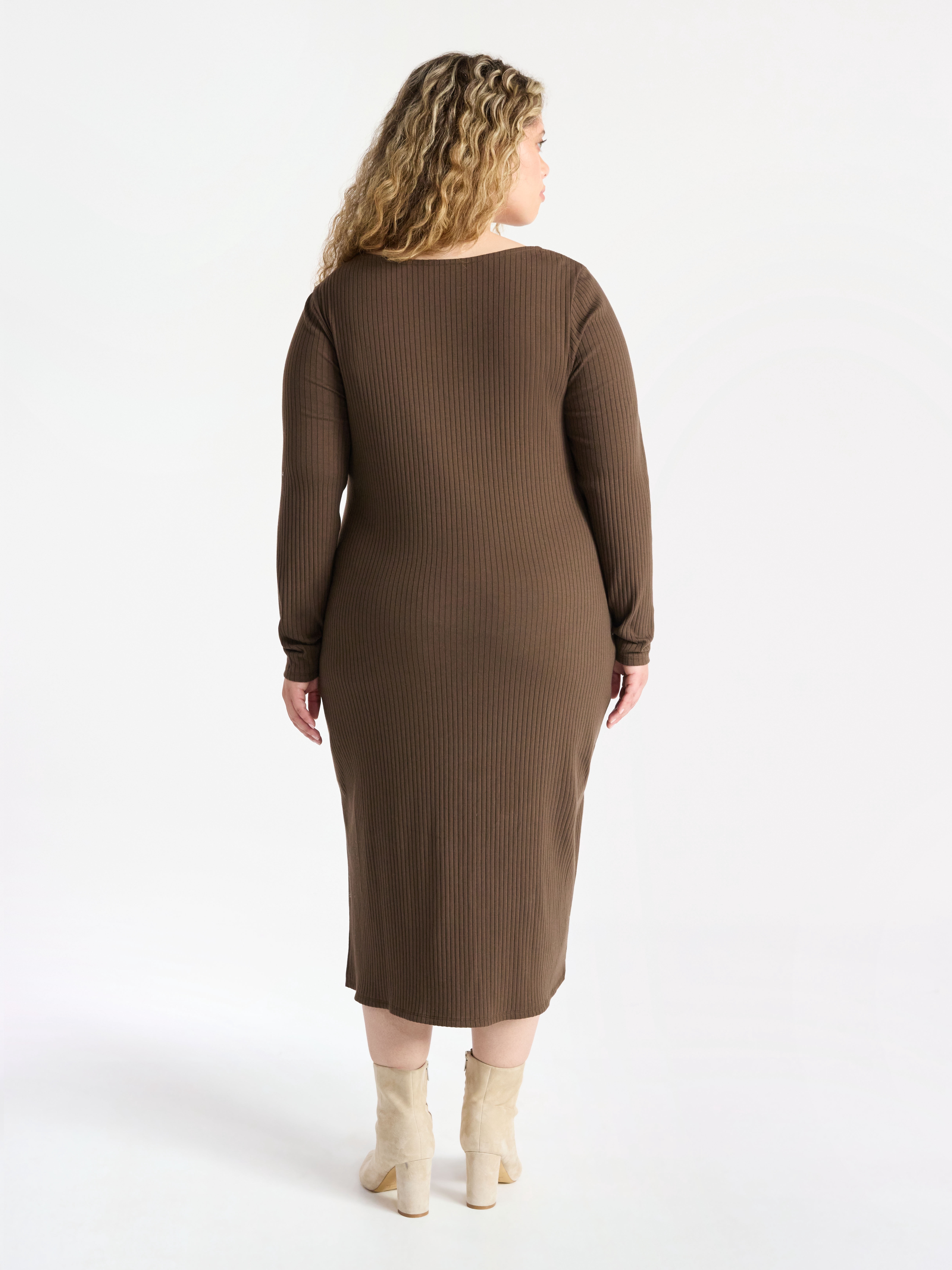 Terra & Sky Women's Plus Long Sleeve Ribbed Midi Dress, Sizes 0X-5X