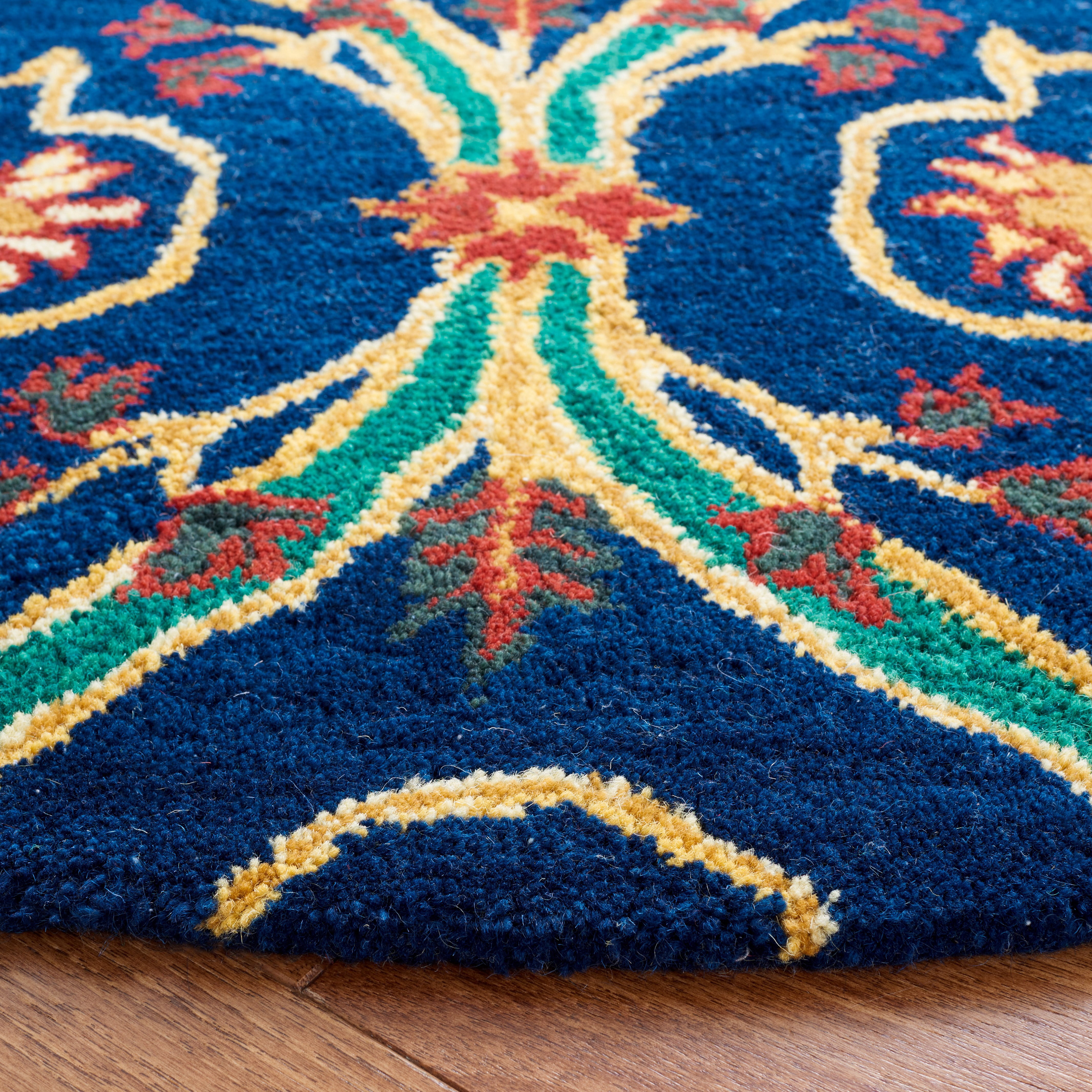 SAFAVIEH Heritage Tana Floral Area Rug, Navy/Yellow, 6' x 6' Round