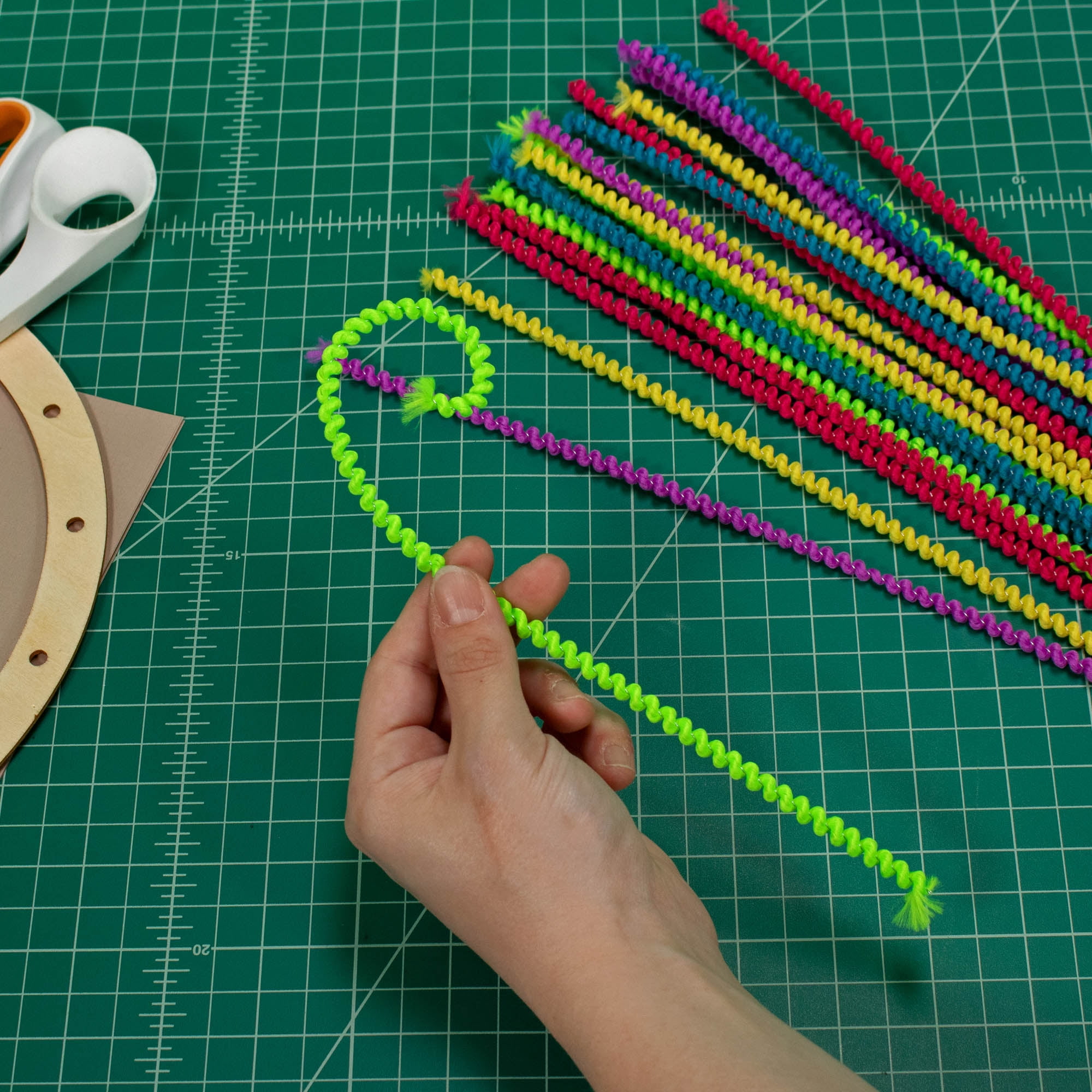 Craft County - Back 2 School - 20 Piece NEON Colors Pipe Cleaner DIY Décor, Activities, Projects – 12 Inches Long (5mm)