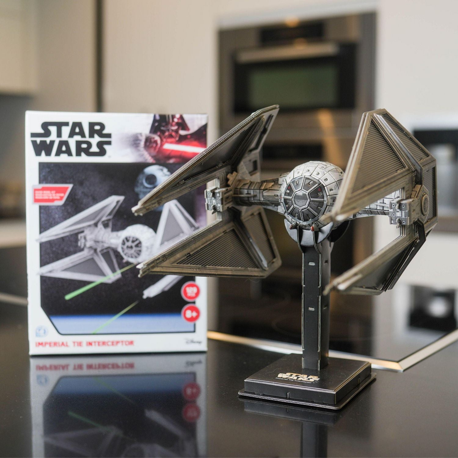 4D Build, Star Wars Imperial TIE Interceptor, Maquette 3D en papier, 129 pièces, pour adolescents et adultes, à partir de 10 ans