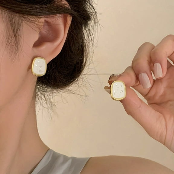 Eosunjian 1 Pair Stud Earrings Eye-catching Geometric Enamel Polished Shiny Decorate Alloy Women Sparkly Geometric Earrings Daily Wear White