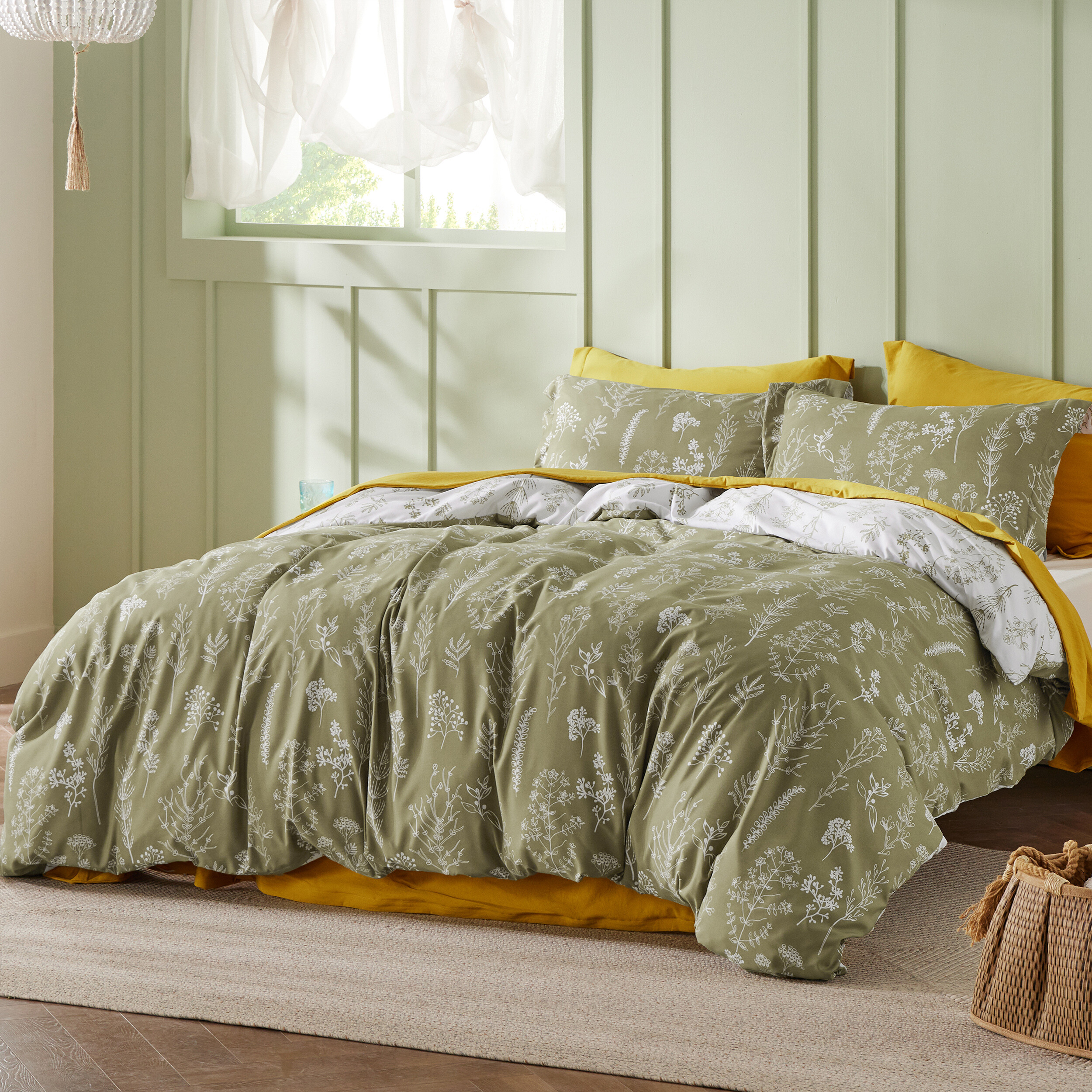Cozy Comfort 3 Pieces Comforter Sets, 1 Soft Reversible Botanical Flowers Comforter and 2 Pillow Shams, Olive Green, Queen Size