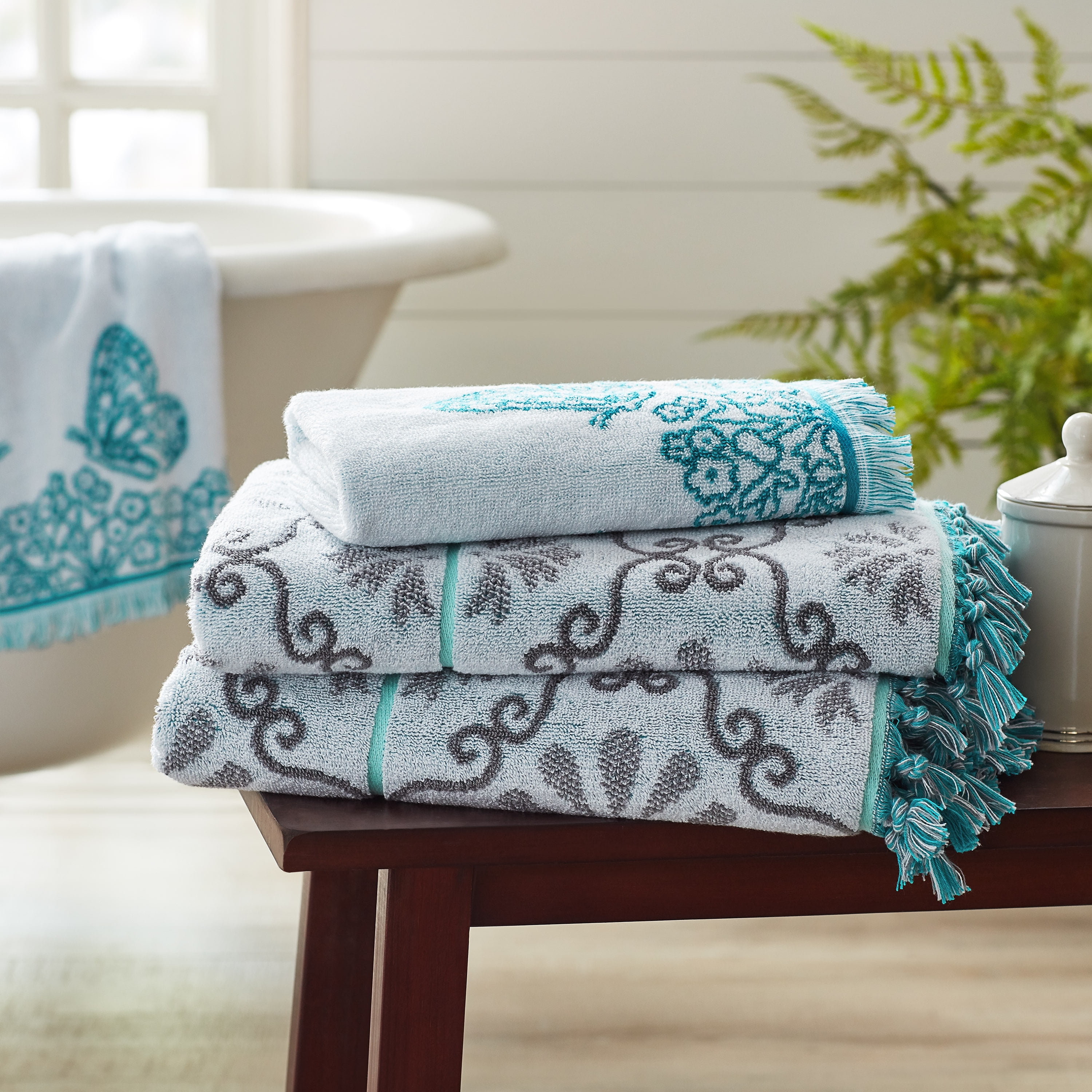 Noble Linens 4 Piece Farmhouse Cotton Bath Towel Set, Light Blue