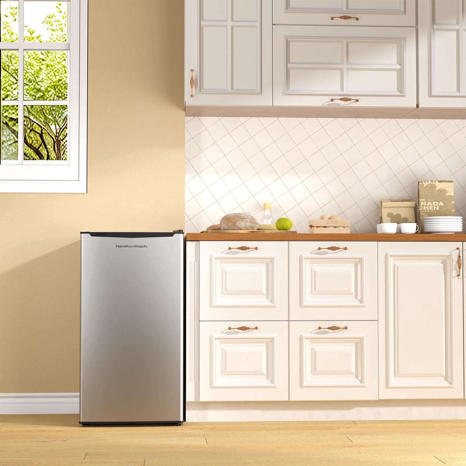 Hamilton Beach Mini Réfrigérateur 3,3 pi³ avec compartiment congélateur, réfrigérateur compact à porte simple, Energy Star, porte réversible, acier inoxydable