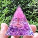 thumbnail image 1 of Mini pirámide de cristal natural, generador de energía, cuarzo, amatista, curación espiritual, cristal, chakra, pirámide de resina, 1 of 6