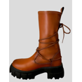 thumbnail image 2 of BOTA DECORADA CON AGUJETA MALABIS BOT-1015 CAFÉ COMODA, 2 of 5