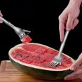 thumbnail image 4 of Rebanador y cortador de sandía 2 en 1, tenedor para cortar frutas de acero inoxidable, herramienta de corte de cubos de melón para utensilios de cocina, 4 of 5