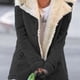 thumbnail image 5 of Abrigo de invierno para mujer, grueso y cálido, de felpa, elegante, monocolor, clásico, con solapa, manga larga, con capucha, botones, chaqueta de invierno, chaqueta de entretiempo, chaqueta de felpa, 5 of 5