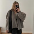 thumbnail image 1 of Chaqueta corta con botones y bolsillos para mujer, abrigo informal de manga larga y cuello en V, color liso, novedad de otoño, 2024, 1 of 4