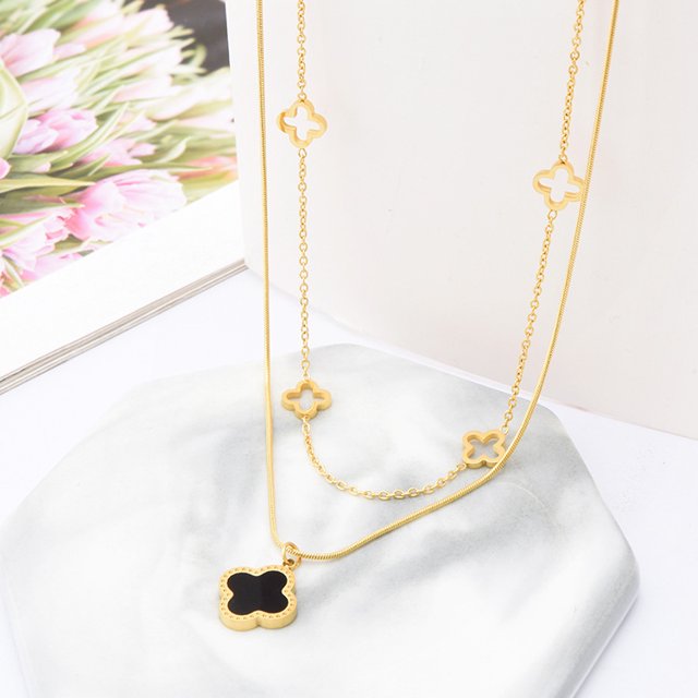 Collar de acero de titanio superpuesto de doble capa con trébol de cuatro hojas de estilo europeo y americano