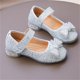 thumbnail image 5 of Zapatos de Agua para Bebé Niña Princesa Zapatos de Baile de Rendimiento de Cuero Brillante Zapato de Arco de Diamante, Zapatos de Verano de Bebé Niña para Actividades Al Aire Libre de Moda Informal, 5 of 7