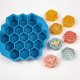 thumbnail image 1 of Molde for bandeja de hielo de silicona con forma de panal, fabricante de cubitos de hielo flexible, color aleatorio, 1 of 5