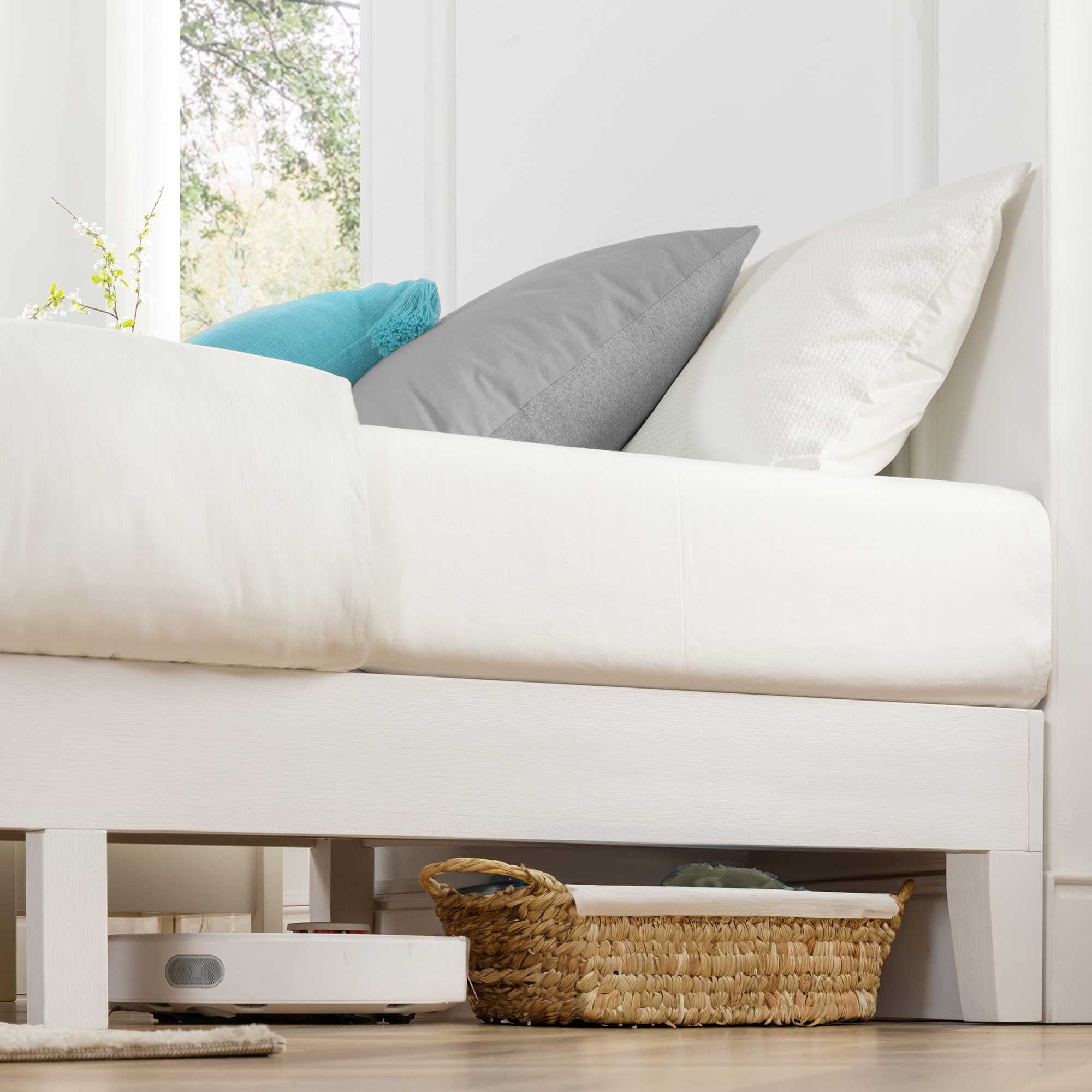 Mellow Naturalista Grand 12 Inch Solid Wood Platform Bed with Wooden Slats, Queen, White