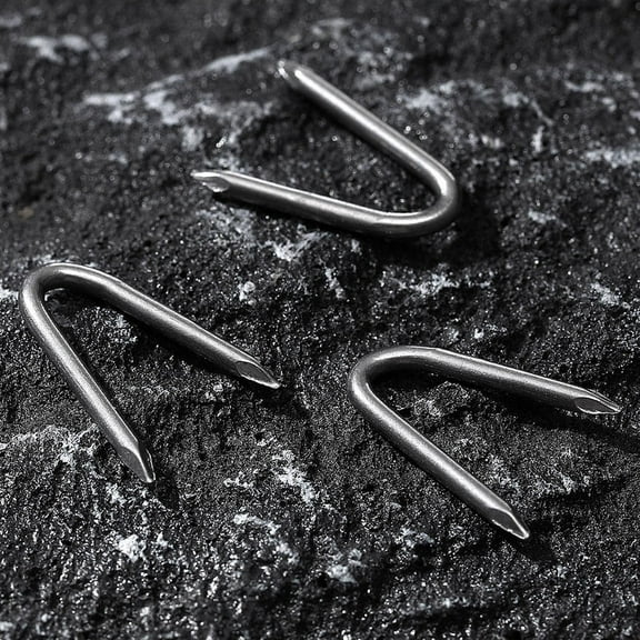 Amosfun 140Pcs Metal U Shaped Fence Wire Retainers Heavy Duty Staples for Outdoor Projects