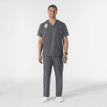 thumbnail image 1 of Uniforme médico con filipina cuello en V y pantalón Cargo para hombre color gris - Marca Wink, 1 of 2