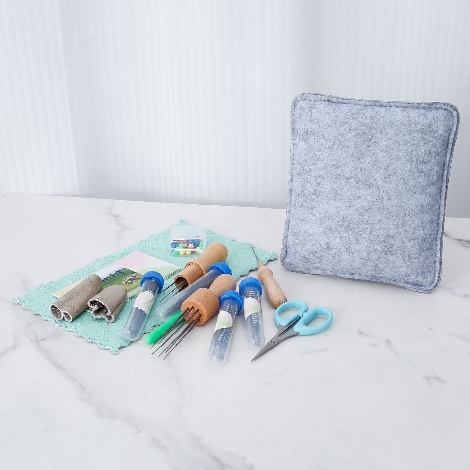 LINFANG 113Pcs Needle Felting Tool Kit DIY Wool Felt Needling Tool Kit Needle Felt Starter Kit DIY Needle Felting Supplies Complete Needle Felting Kit with Wool Felt Pad for Beginners