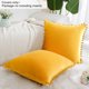 thumbnail image 5 of Fundas de Cojín con Pompones, 2x Terciopelo Fundas de Almohada Suave, Cuadrado Almohadas Cojines Cubierta Decorativas para Sofá Cama Hogar Coche, Amarillo 45 x 45cm, 5 of 11