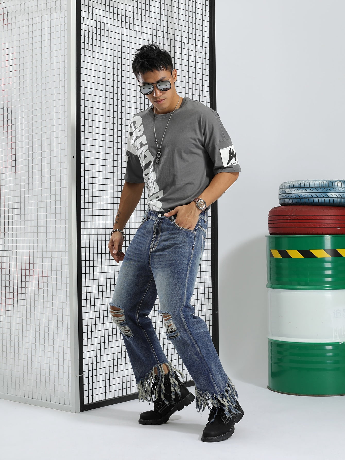 Dark Wash Men Ripped Raw Cut Fringe Hem 