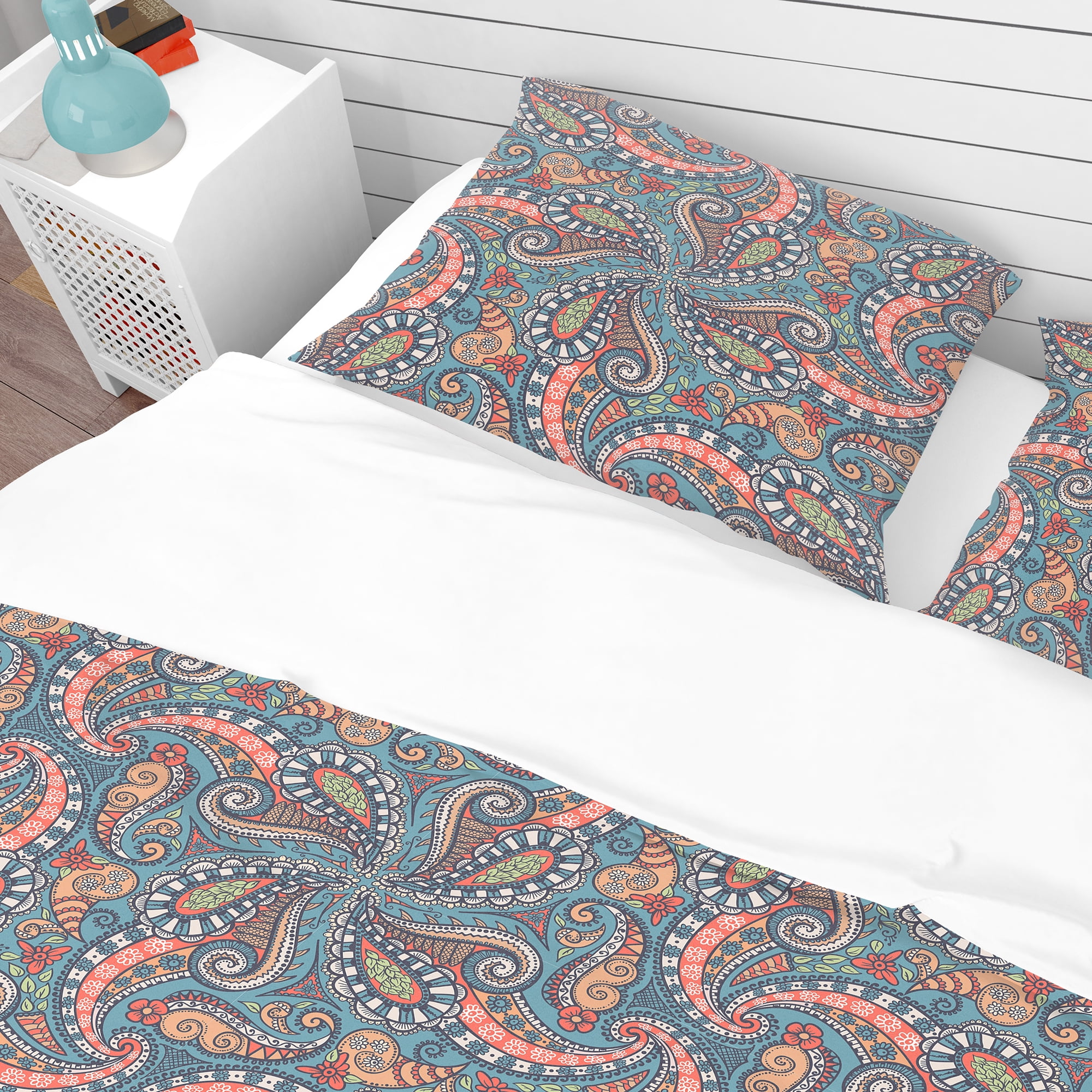 Designart 'Elegant Lace Pattern' Bohemian & Eclectic Duvet Cover Set