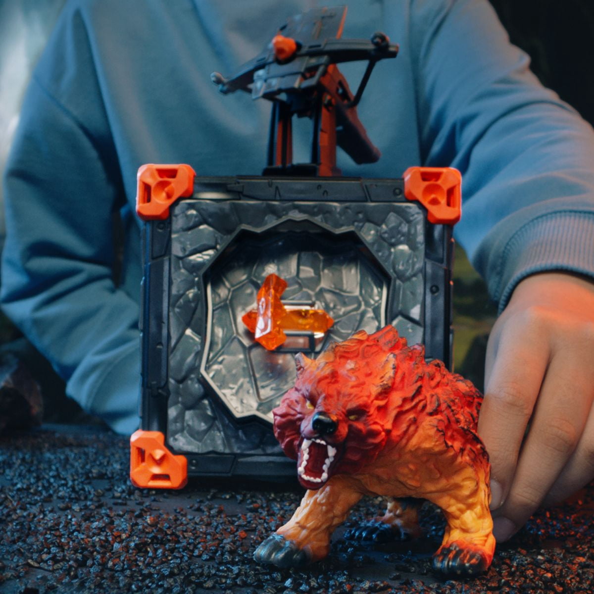 Schleich Eldrador Creatures - Battle Cave with Lava Bear Playset - Interactive Cave with Pretend Weapon, Trap and Monster Figurine - Fantasy Toys for Kids Ages 7+ | 42732
