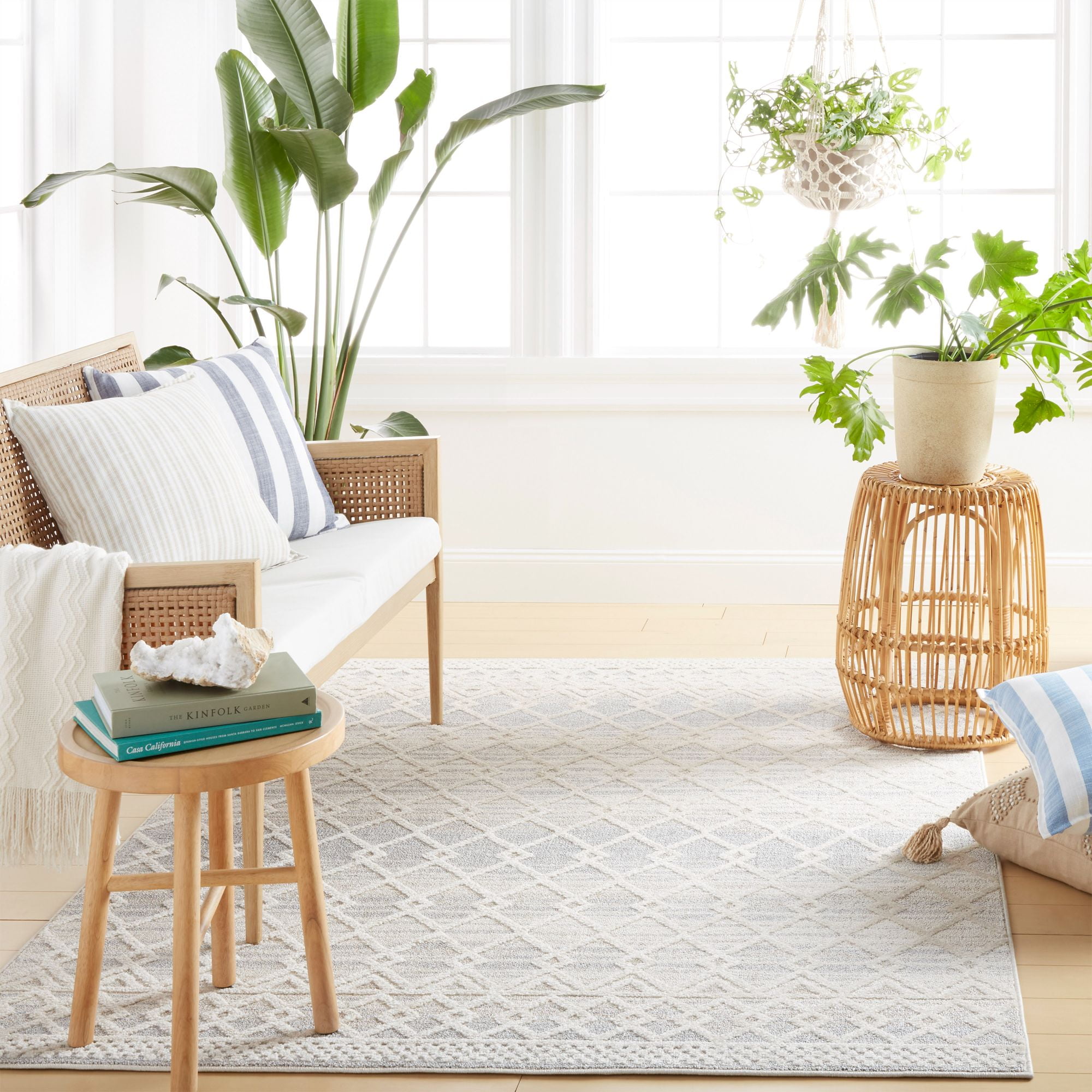 Brookstone Crescent Callisto Bohemian Diamond Link Indoor/Outdoor High Performance Area Rug, Grey/Ivory , 5'2"x7'2"