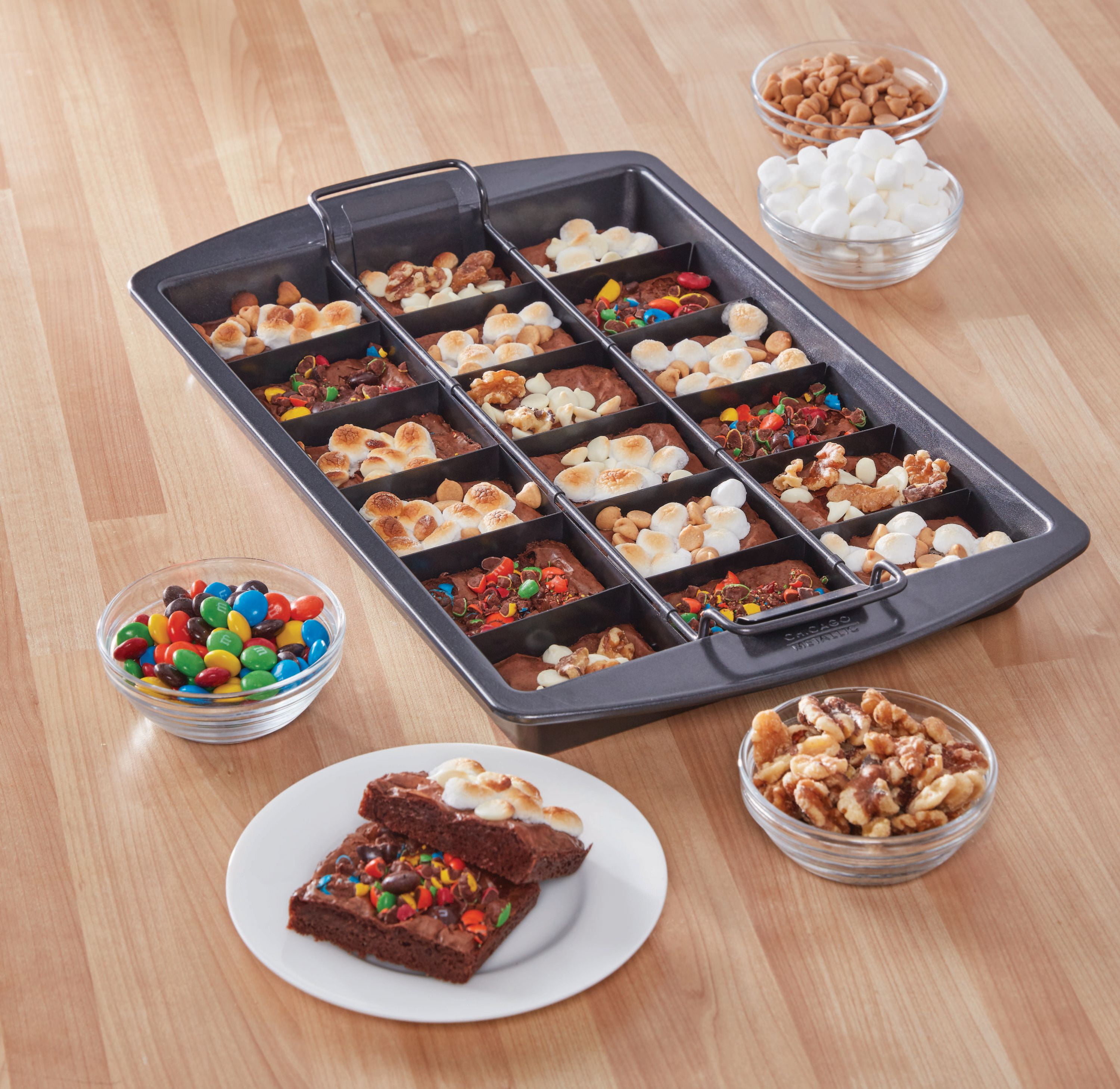 Chicago Metallic Professional Non-Stick Brownie Tin with Dividers and Loose B... 