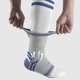 thumbnail image 4 of Unos calcetines tobilleros deportivos de baloncesto con tiras tejidas, 4 of 5