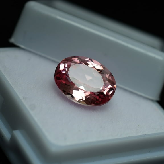 Padparadscha Sapphire 4.5 Ct Natural Oval Cut CERTIFIED Loose Gemstone
