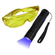 Mastercool True UV flashlight
