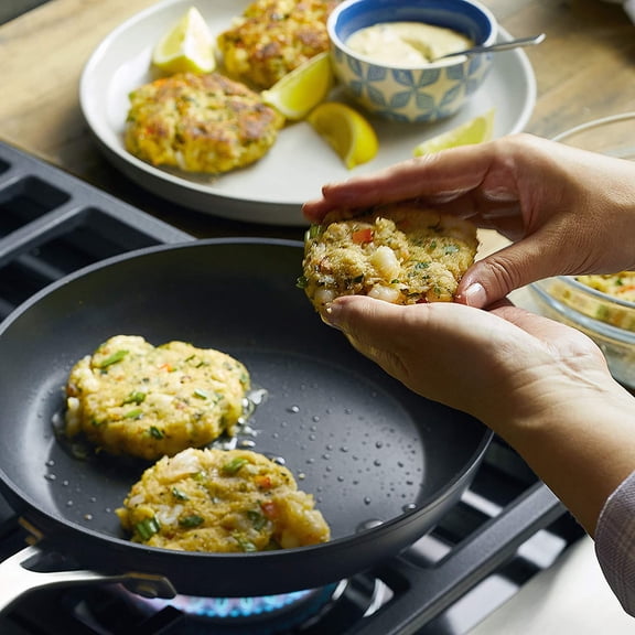 Hard Anodized Induction Nonstick Fry Pan/Skillet with Lid, 10 Inch, Matte Black