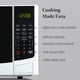 thumbnail image 3 of Horno microondas Farberware de 0,9 pies cúbicos, 900 W, blanco, 3 of 6