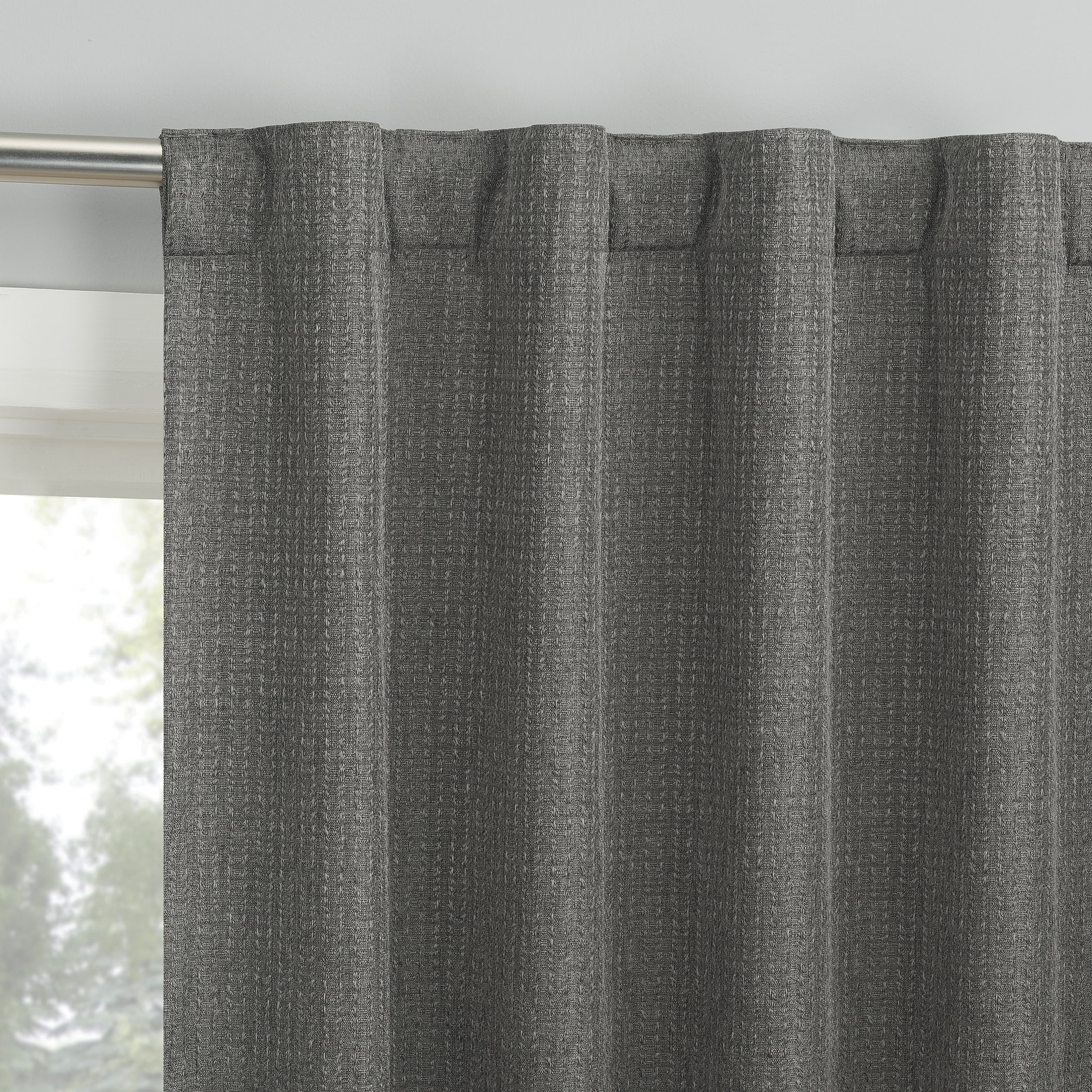 Sun Zero Vance 2-Piece Magnetic Closure 100% Blackout Back Sun Zero Vance 2-Piece Magnetic Closure 100% Blackout Back
